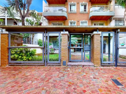 DEPTO SEMI PISO - 2 AMB - BALCON, COCHERA Y BAULERA