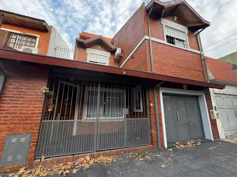 Casa - Venta - Argentina, Tres de Febrero - Beazley 1366