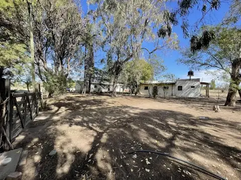 Complejo de viviendas en venta - 2 Casas - 2.335Mts2 - San Rafael