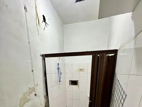 Local sobre Cerrito - Ideal Inversor - Buena RENTABILIDAD - OPORTUNIDAD 