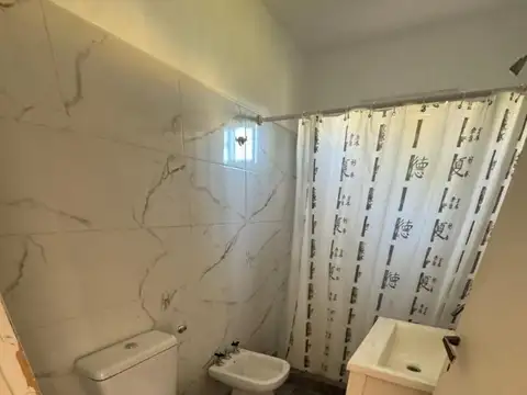 Casa Quinta con 1000m2 de terreno B. Los Álamos