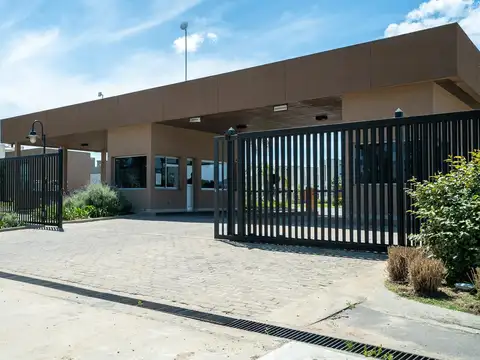 Terreno en  venta con amarra en Vila Marina II