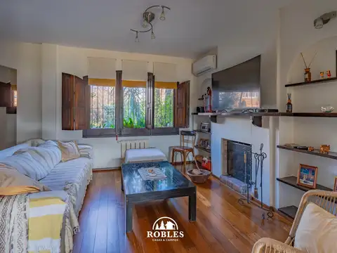 Casa en Venta con 1 cochera