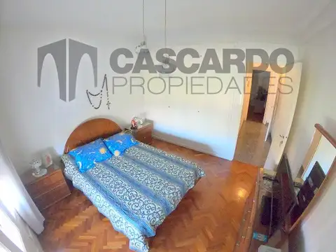 Casa en Venta con 8 cocheras