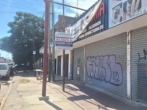 Alquiler de Local Av. Nestor Kirchner 3635 - Moreno