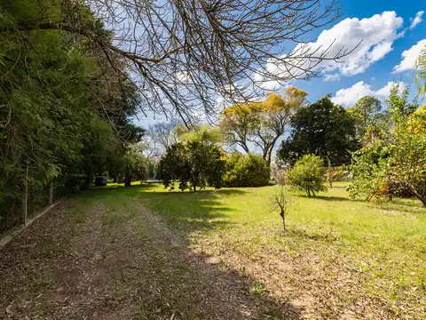 QUINTA SOBRE ARROYO LEYES CON SALIDA A LA LAGUNA