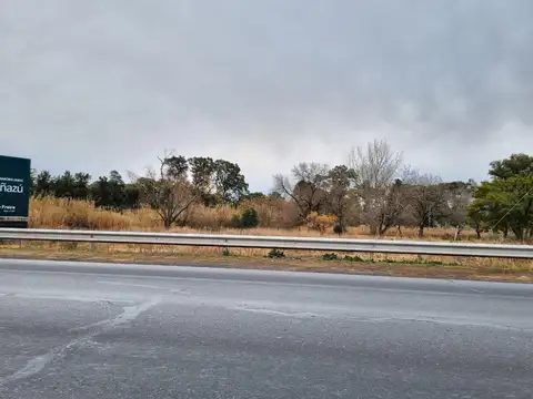 Ruta 9 esquina Malabia