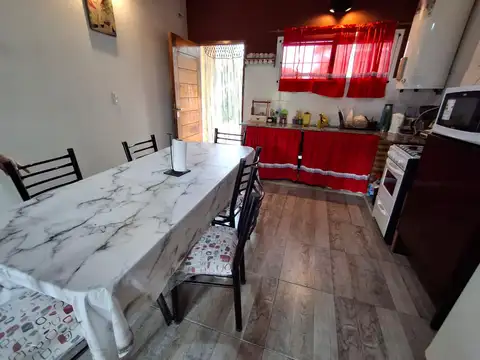 Casa 3 ambientes con 1 baño