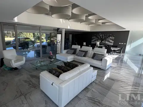 Casa en Venta en Ibarlucea, USD 1.500.000