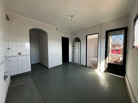 VENTA  DTO 2 AMBIENTES EXCELENTE UBICACION.