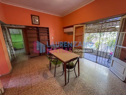 Depto Tipo Casa en Venta 50 años