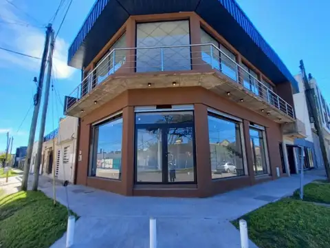 Gran Local de 2 plantas en Gral Rodriguez