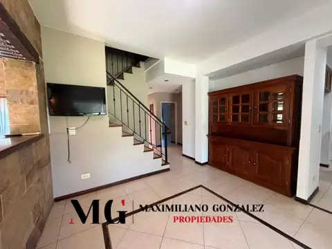 Casa 6 ambientes con 3 baños