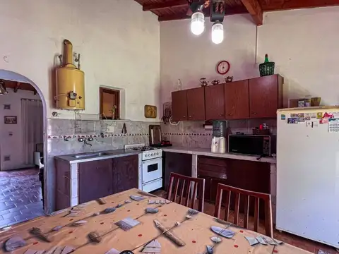 Casa 4 ambientes con 2 baños