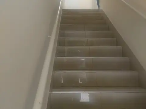 Santo Tome 5100, Piso 1