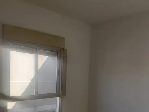 Depto Tipo Casa en Alquiler en Monte Castro, $ 650.000