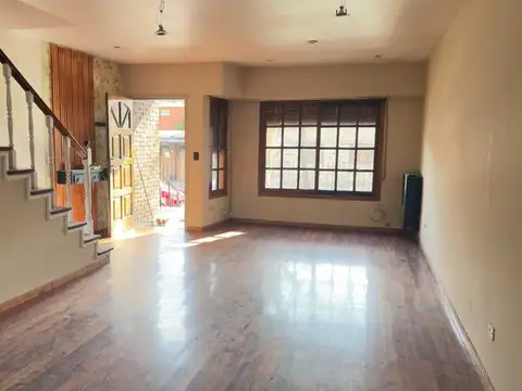Depto Tipo Casa en Venta de 4 ambientes