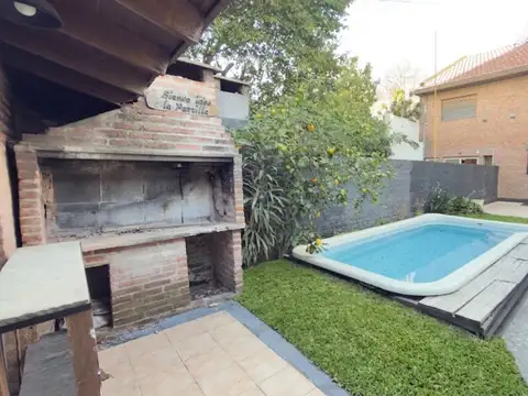 4 AMBIENTES JARDIN QUINCHO PARRILLA COCHERA
