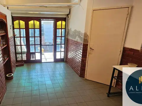 En VENTA/ PH de 3  dormitorios Colón al  400 100