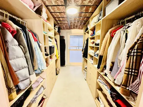 Depto Tipo Casa en Venta de 5 dormitorios