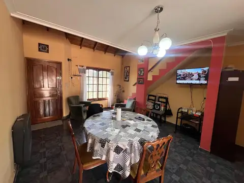 Casa 3 ambientes con 1 baño
