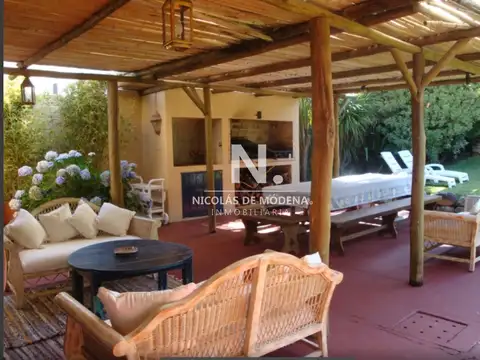 Casa 5 ambientes con 3 baños