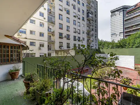 Oportunidad, VENTA, Gran Depto a RECICLAR, 3-4 amb. patio-cochera Retiro