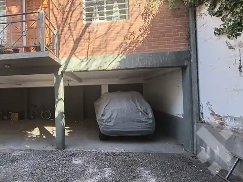 Cochera en Capital