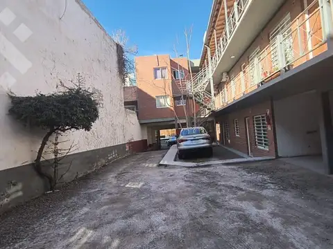 Venta Cochera  Semicubierta , La Rioja   1100  Neuquen