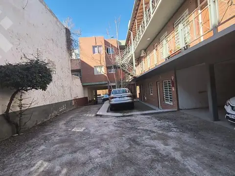 Cochera en Capital
