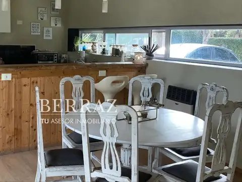 Casa 6 ambientes con 3 baños