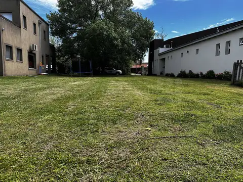 LOTE EN EL COUNTRY GOLF CHASCOMUS
