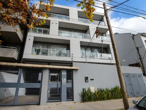 DEPARTAMENTO VENTA ADROGUE 5 AMB EN DOS PLANTAS