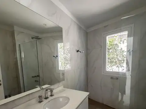 Departamento en Venta al Noreste