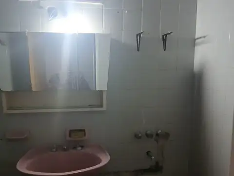PH multifamiliar 1* y 2* piso por escalera S/ Av. Pte. Peron