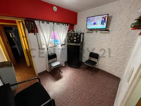 Santiago del Estero 4300, Piso 0