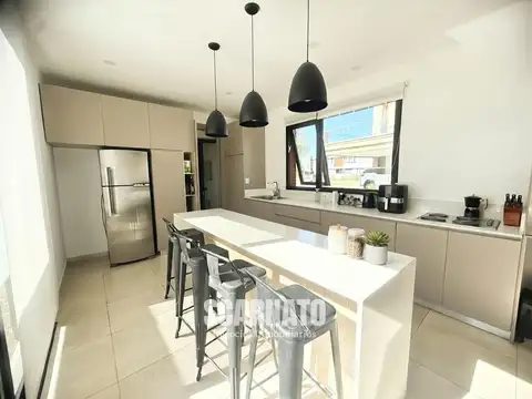 Casa en Venta en Countries y Barrios Cerrados en Ezeiza, USD 490.000