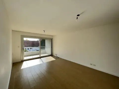 Departamento en Alquiler en Martinez, USD 1.300