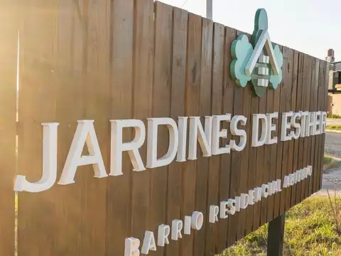 Terreno en venta en Jardines de Esther