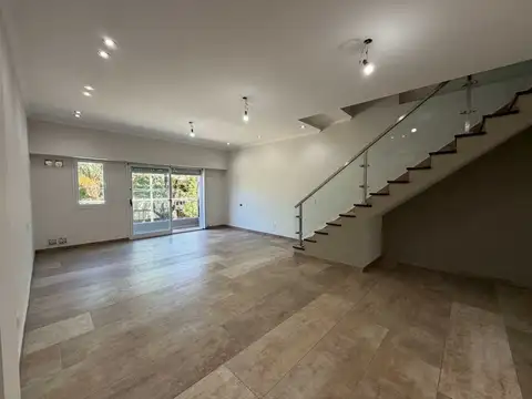 DPTO 5 AMB EN VENTA EN VILLA DEL PARQUE C/PATIO