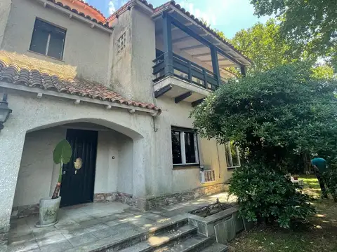 Venta Chalet de época 10 ambientes - La Lucila