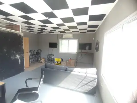 Galpon en Alquiler 20  mts Frente