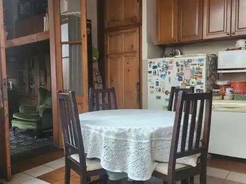 Depto Tipo Casa 4 ambientes con 2 baños