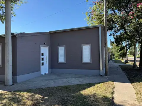 VENTA CASA 2 DORMITORIOS BARRIO ESTE