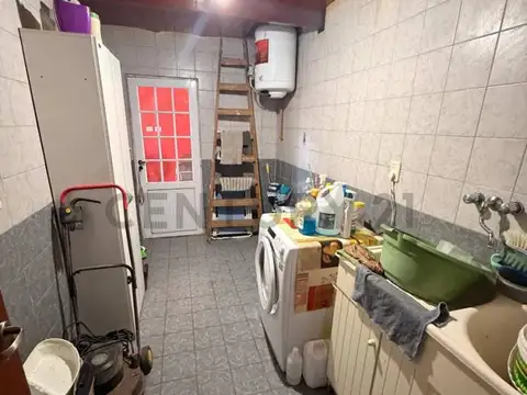 Remedios de Escalada 900, Piso 0