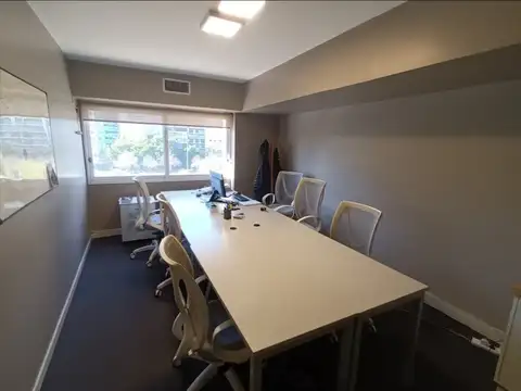 Oficina 5 ambientes con 2 baños