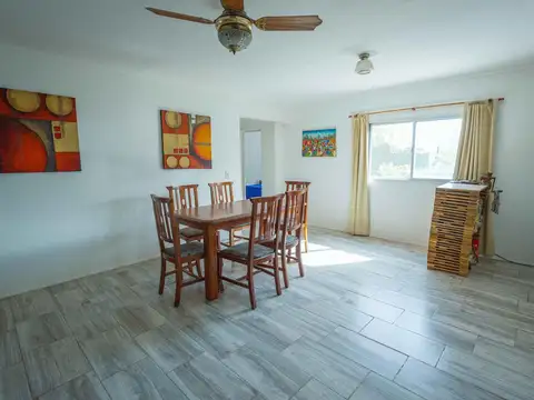 Casa 2 ambientes con 2 baños
