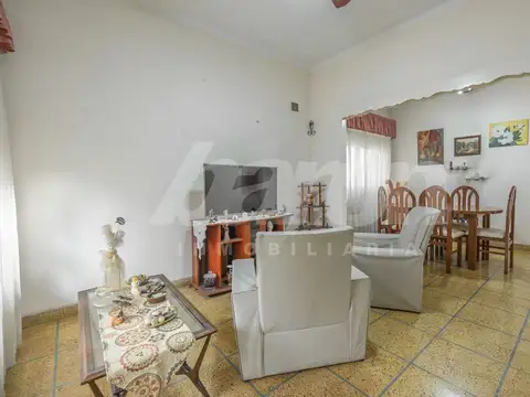 Casa en Venta en Temperley, USD 118.000