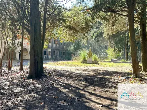 23 hectáreas y un histórico Monasterio en Brandsen