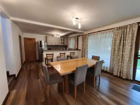 Casa 4 ambientes con 3 baños